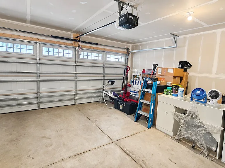 23 - Garage interior view 1_06052026