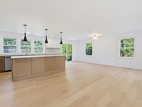 5th image of 17 Kilburn Rd