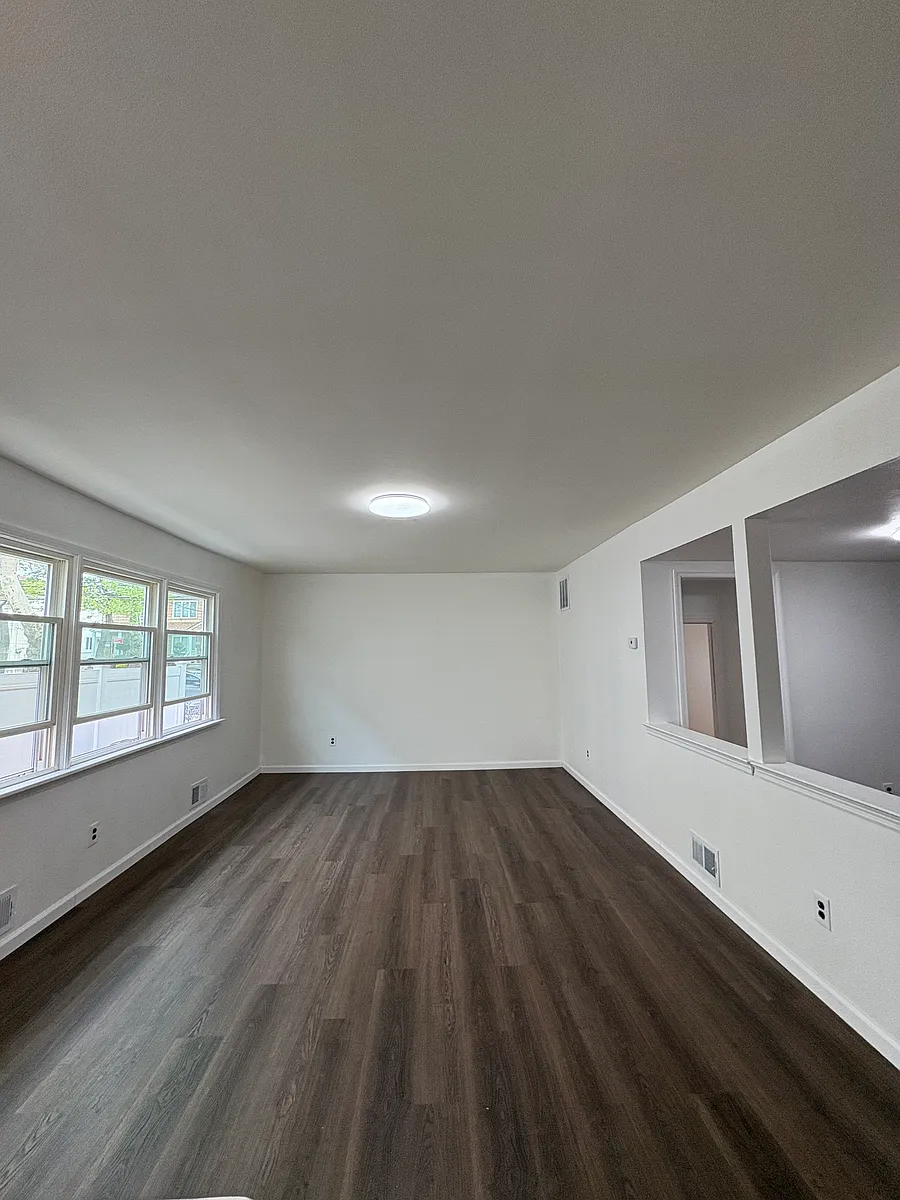 Building Photo - 350 Great Kills Rd #1