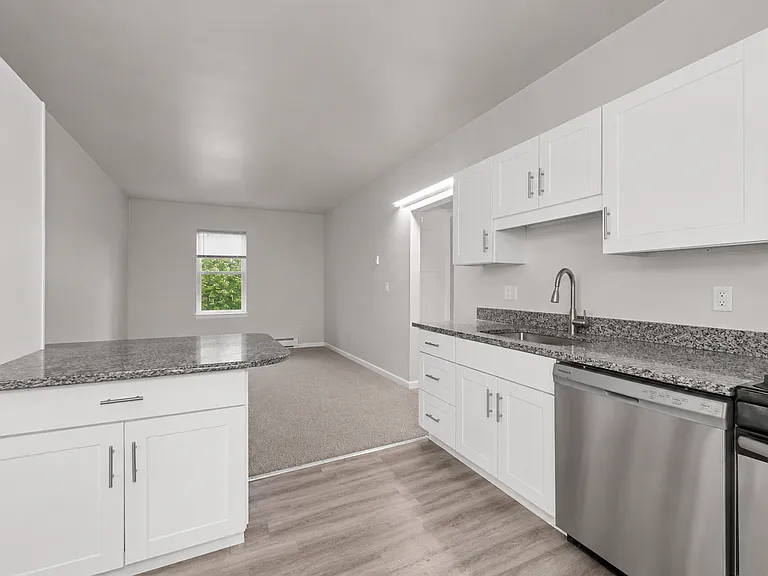 177 Davis Ave #2 — Photo 7