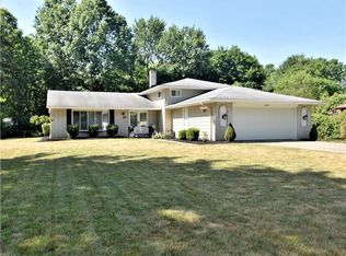 24841 Sunset Oval, North Olmsted, OH 44070