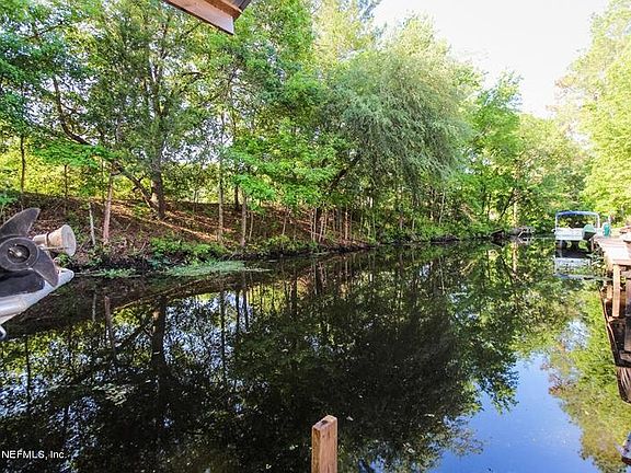 3rd image of 150 Basin Dr
