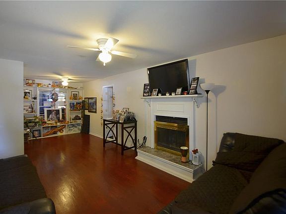 2nd image of 1505 Murray Dr
