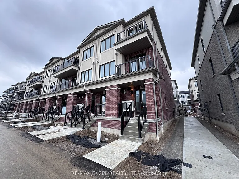 74 Matawin Ln — Photo 1