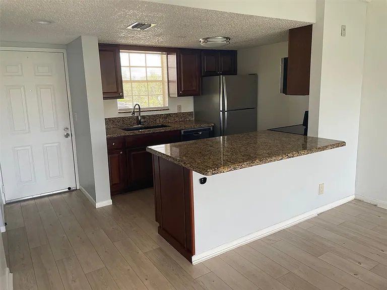 6324 La Costa Dr #K — Photo 11
