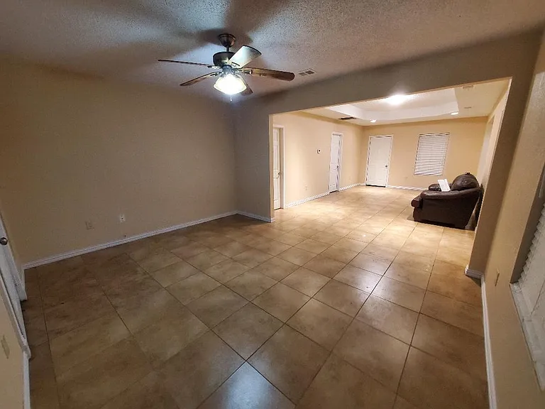 1519 N Brazos Ave — Photo 4