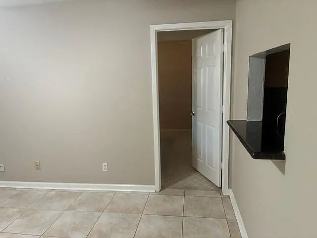 3 bed, 2.0 bath, 1312 sqft, $1,700 — Photo 3