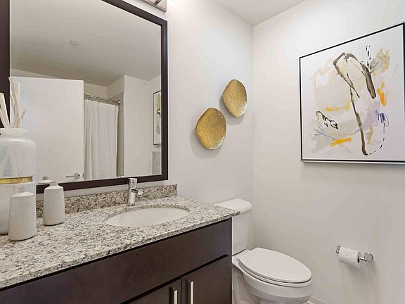 3rd image of 126 N Sangamon St #602