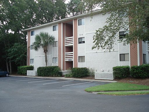 2nd image of 45 Folly Field Rd APT 3D