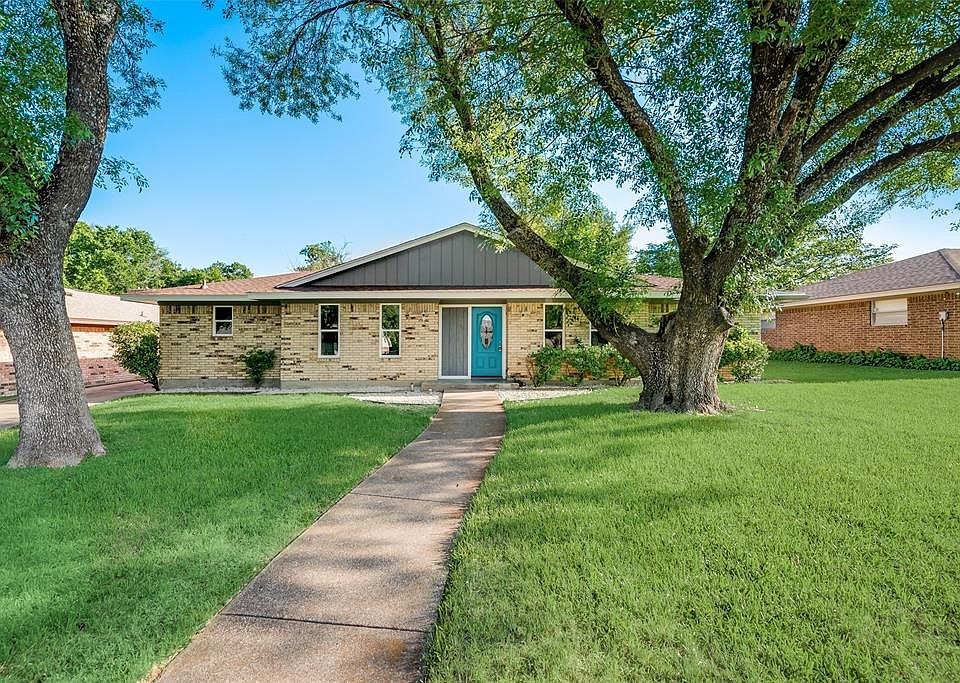 1st image of 635 Flamingo Way