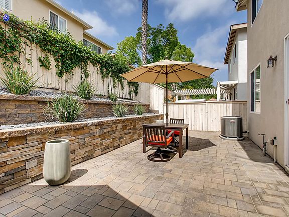 4th image of 2887 W Canyon Ave