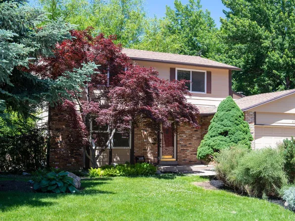 7268 S Macintosh Ln, Cottonwood Heights, UT 84121