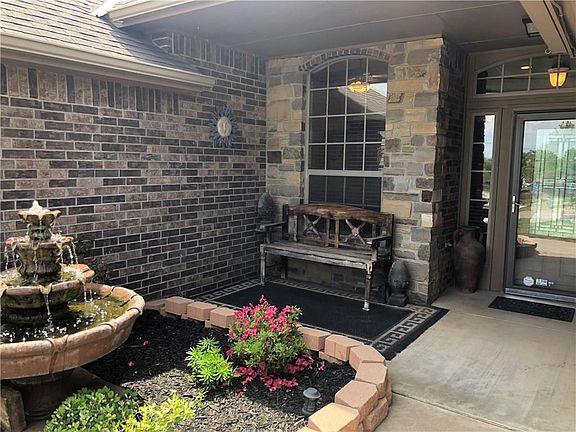 4th image of 9101 Stacy Lynn Ln