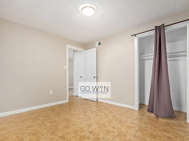 2146 E Taylor St — Photo 10