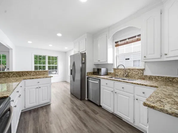 145 Pear Ct, Lexington, SC 29073