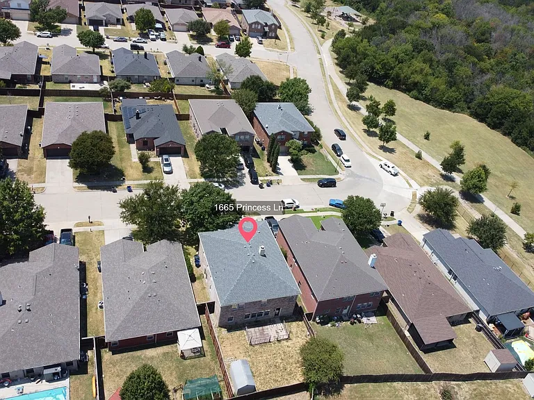 1665 Princess Ln — Photo 34