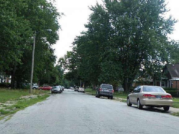 4th image of 4700 Van Buren St