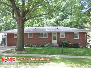 641 Skyway Rd, Lincoln, NE 68505