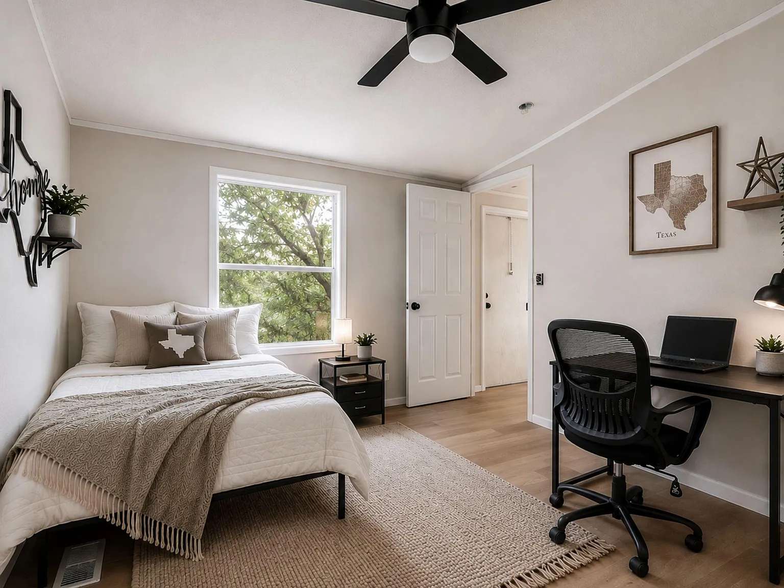 4 bed, 2.0 bath, 930 sqft, $1,325 — Photo 2