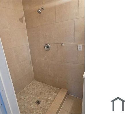 5th image of 2524 Funston St