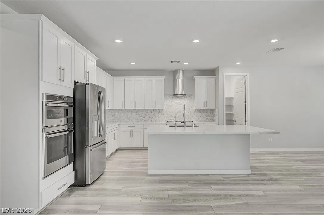 4 bed, 3.5 bath, 3191 sqft, $4,500 — Photo 2