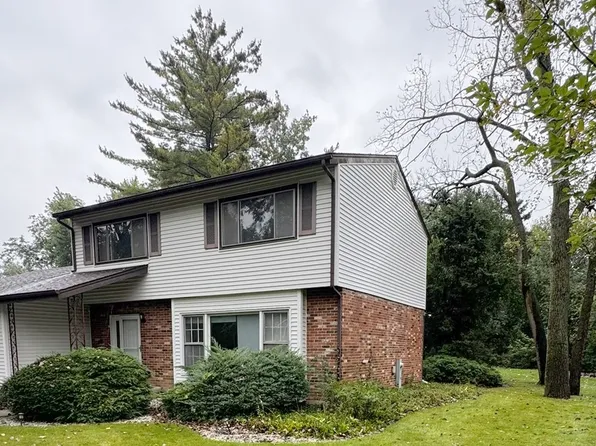 1935 Birch Rd, Northbrook, IL 60062