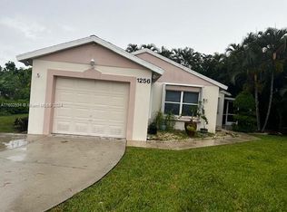 1256 Pine Sage Cir, West Palm Beach, FL 33409