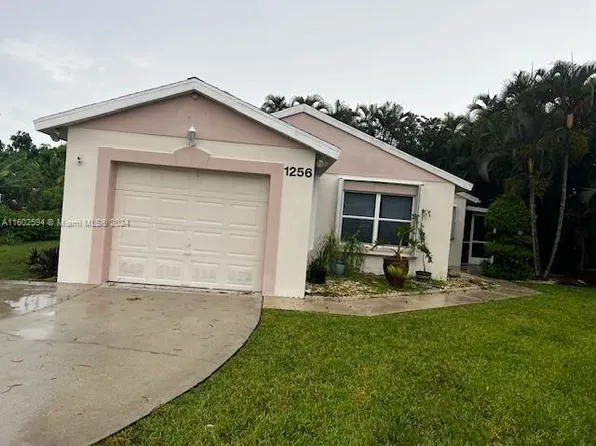 1256 Pine Sage Cir, West Palm Beach, FL 33409