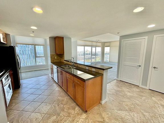 5th image of 400 W Ocean Blvd Unit 709