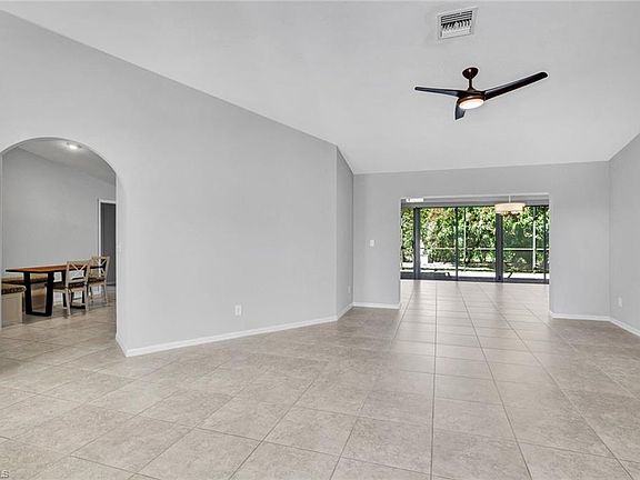 3rd image of 10631 Regent CIR