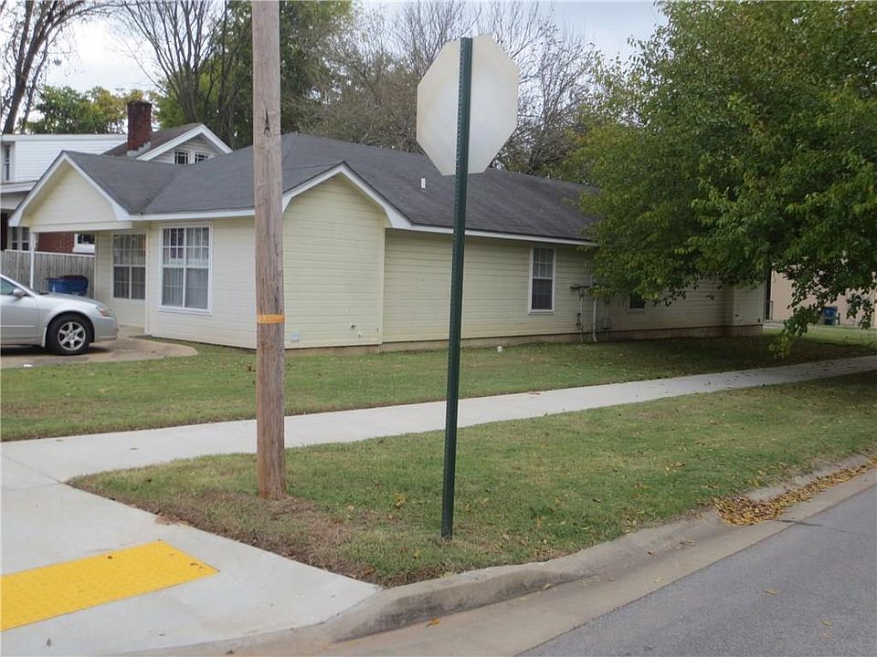 2nd image of 700 S 18th St