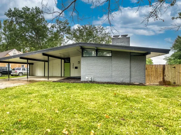 300 E Truman Ave, Clinton, MO 64735