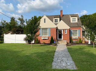 207 W 2nd St N, Big Stone Gap, VA 24219