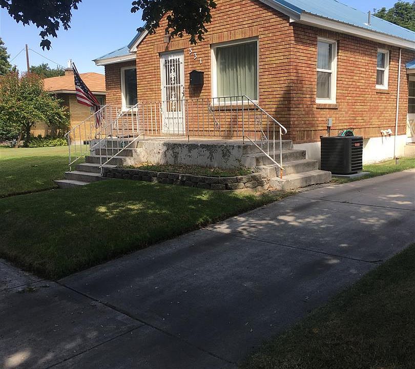 1st image of 331 E 14th St