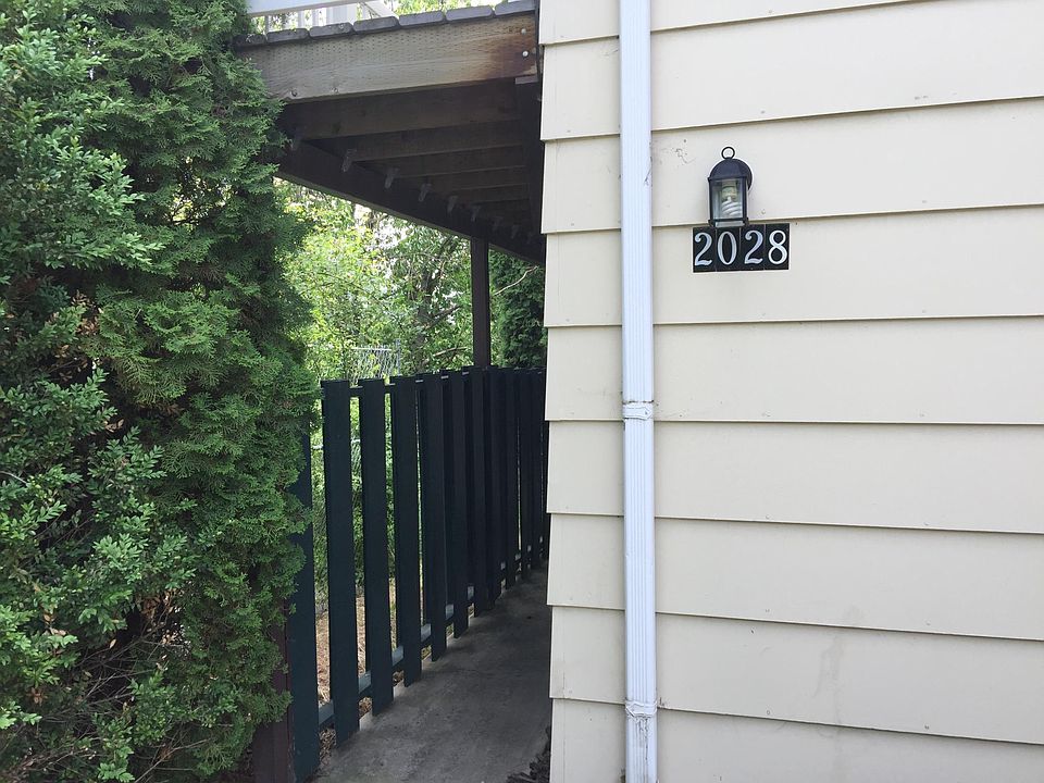 1st image of 2028 NW Yates St