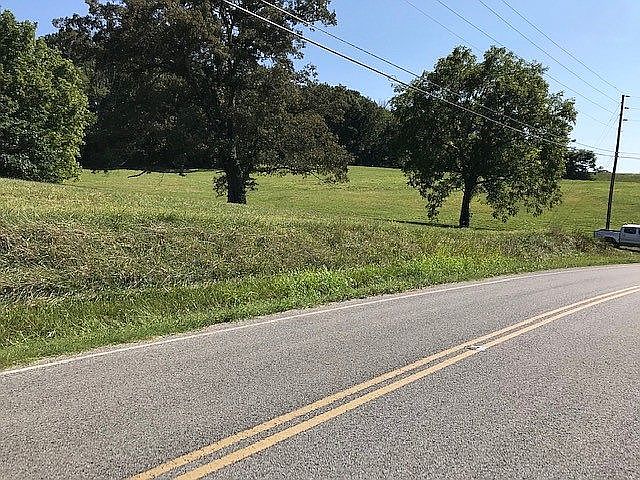 2nd image of 5150 Cedar Creek Rd