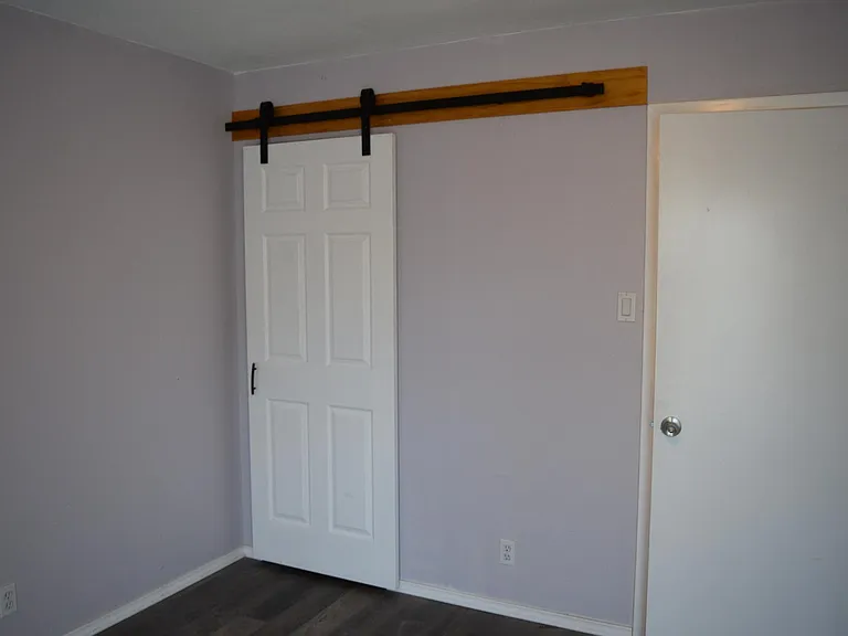 8119 Scottshill — Photo 14