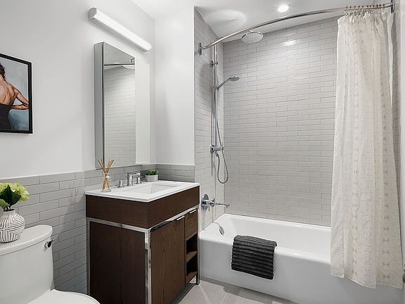 4th image of 225 E 39th St APT 14D