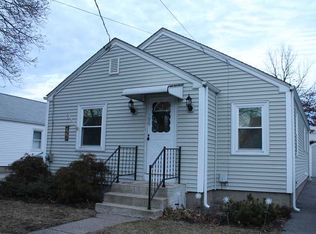 190 Bloomfield St, Pawtucket, RI 02861