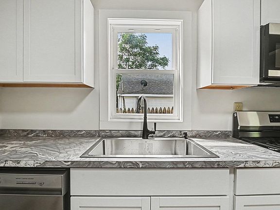 5th image of 2304 Dyson St