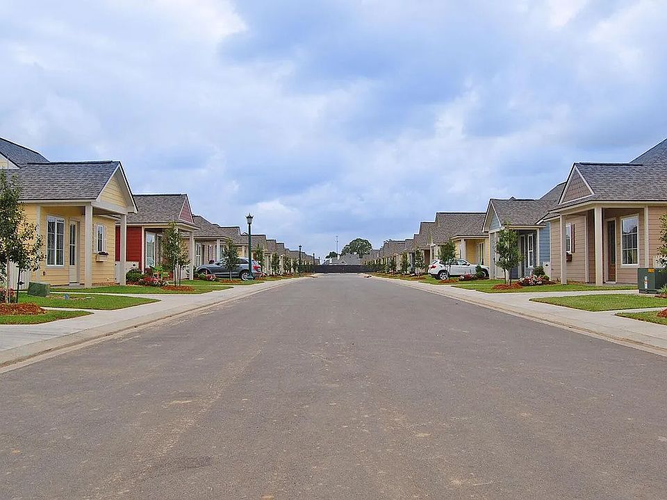 1st image of 101 Norcross Dr #134