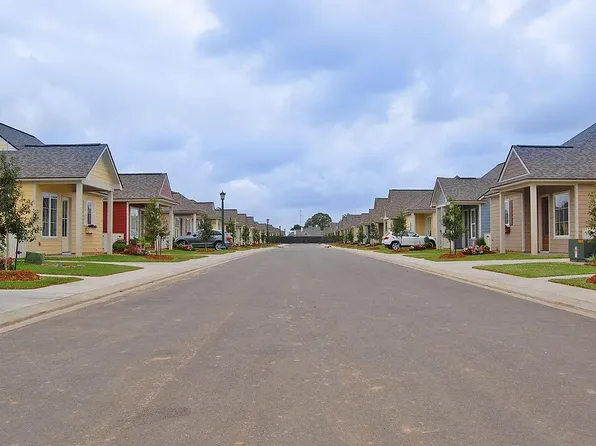 The Cottages at East Broussard
