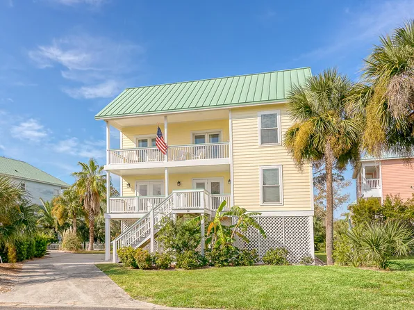 12 Ship Watch Dr, Saint Helena Island, SC 29920