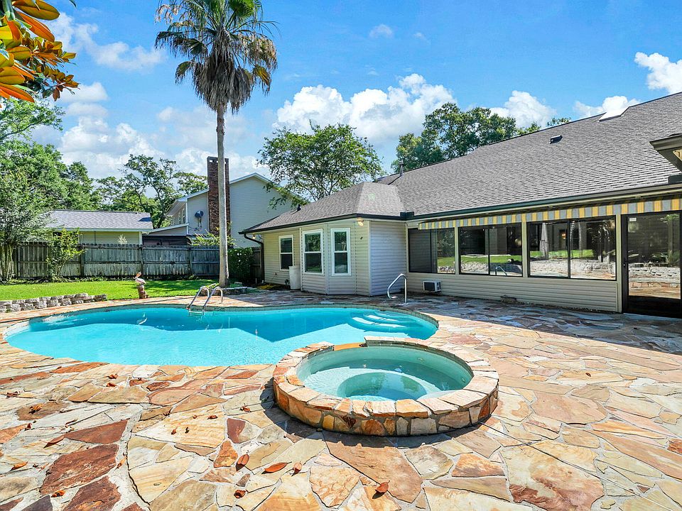 1st image of 2319 Canal Dr