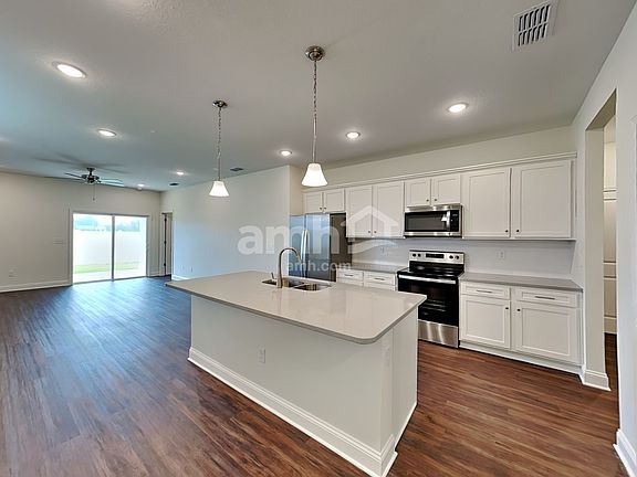 4th image of 42 Elcano Ln