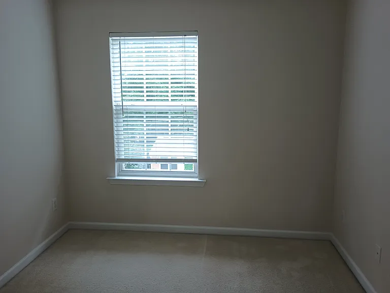 421 Madison Ave — Photo 25