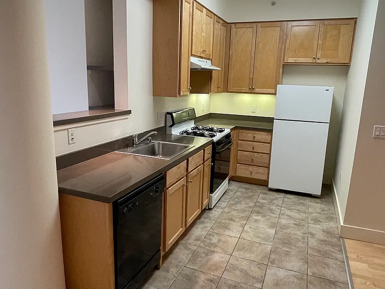 1630 California Street — Photo 20