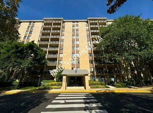 3100 S Manchester St APT 811, Falls Church, VA 22044