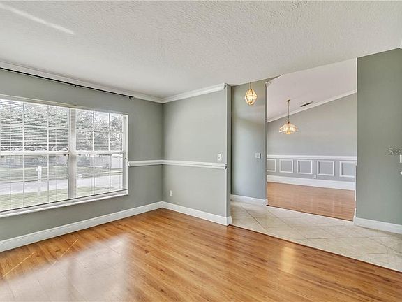 4th image of 1813 Summit Oak Cir