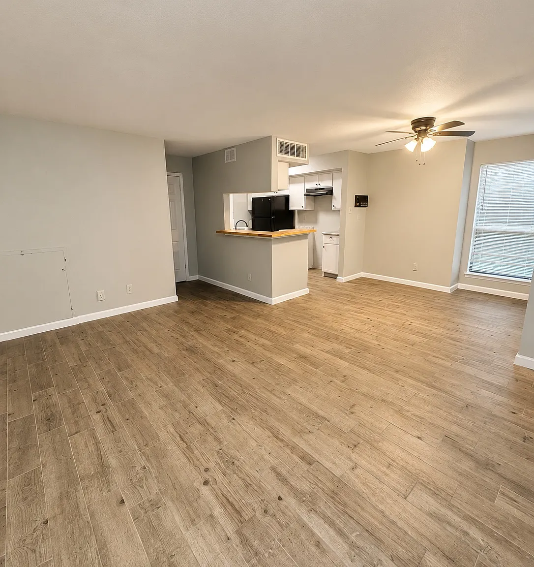 6633 W Airport Boulevard — Photo 3